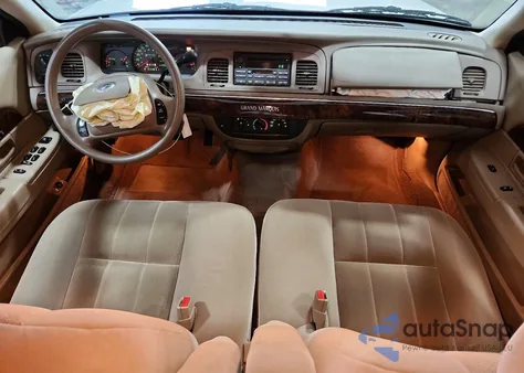 2004 Mercury Grand Marquis Gs z USA, uszkodzony, nr VIN 2MEFM74W24X655918